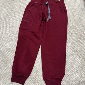 🎀  SOLD!!   Figs scrub  Zamora Joggers burgundy size S petite 🎀